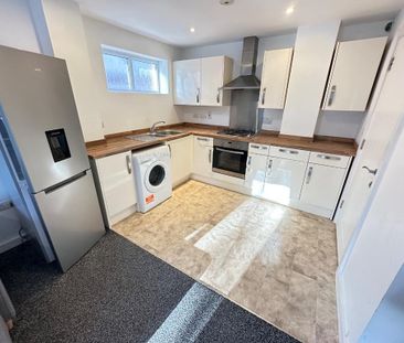 1 bedroom semi-detached house to rent - Photo 5