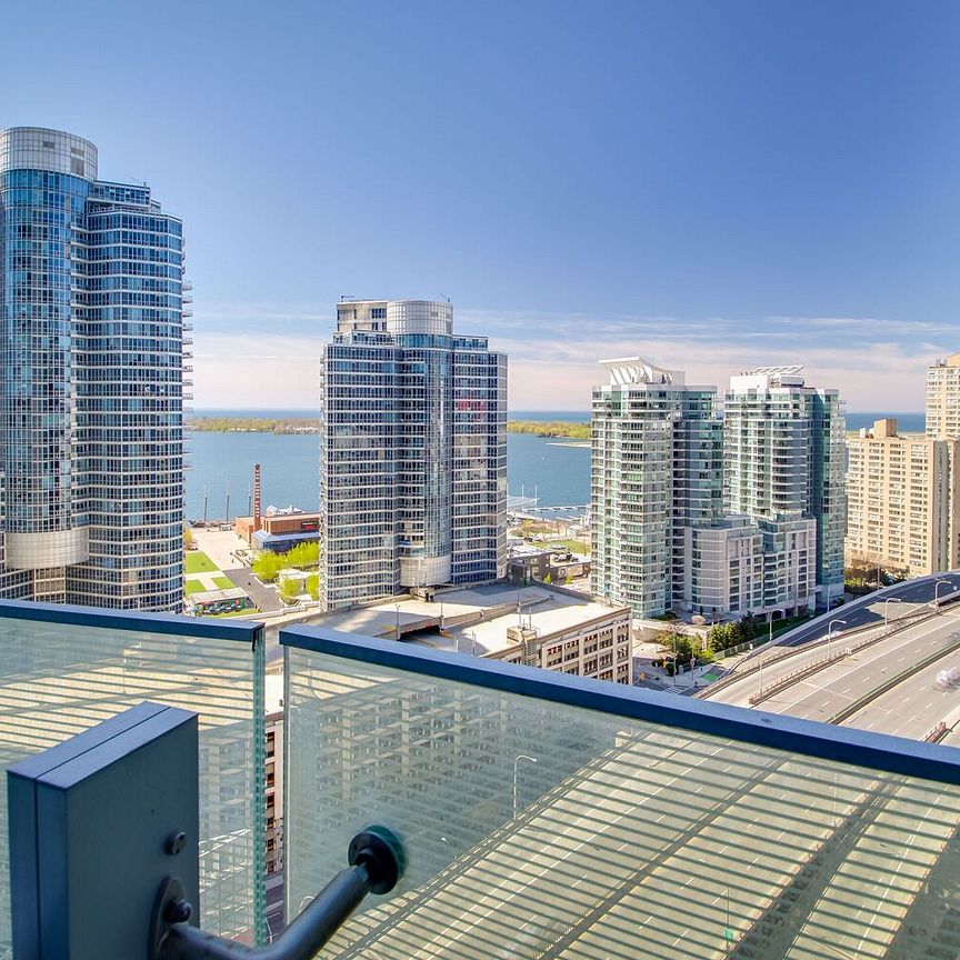 Master Room & Ensuite Bath - Waterfront Toronto - Photo 1