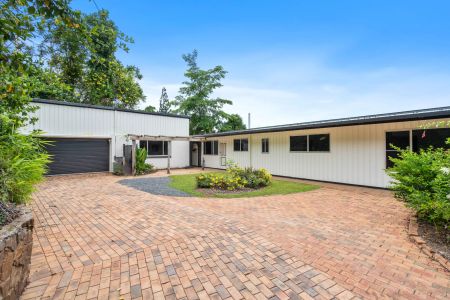 Elevated level living with breathtaking views - Photo 2