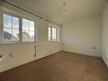 Ellowes Road, Dudley, West Midlands, DY3 - Photo 2