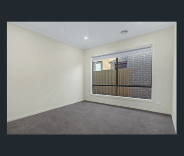 Modern 4-Bedroom Family Home for LEASE in Melton South!! - Photo 1