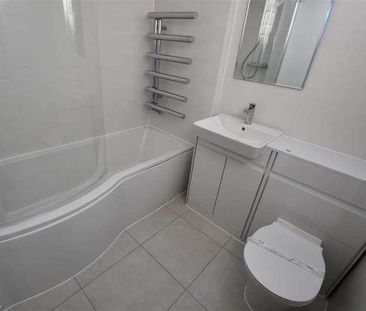 Bedroom Property In Godalming, GU7 - Photo 6