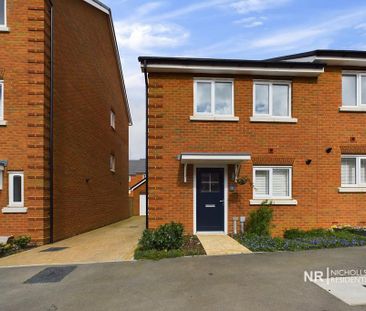 3 bedroom semi-detached house to rent - Photo 2