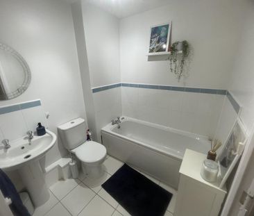 2 bedroom flat to rent - Photo 6