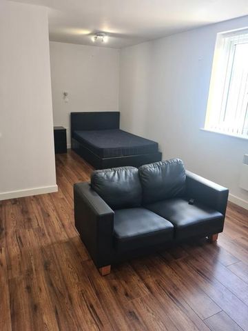 Studio to rent - Photo 4