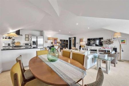 Ormonde Court, Belsize Grove, London, NW3 - Photo 4