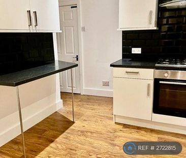 2 bedroom end of terrace house to rent - Photo 3