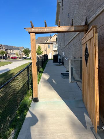 For Lease - 28 Ezra Crescent, Brampton, Ontario - Photo 3