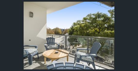 Dual Living Waterfront - Photo 4