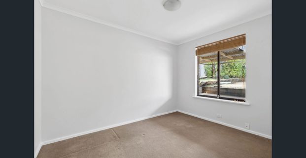 Family-Friendly Home With Big Shed Bonus! - Photo 1