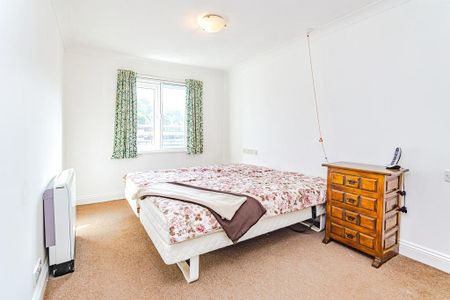 1 bedroom flat to rent - Photo 4