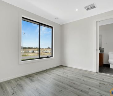 !! Charming Family Home for Rent in Wyndham Vale !! - Photo 4