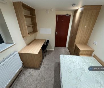 1 bedroom in a house share to rent - Photo 5