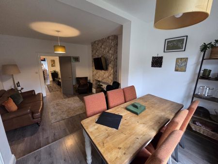 3 bedroom flat to rent - Photo 3