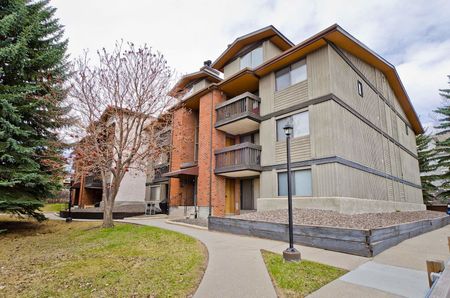 7301 4A Street SW, Calgary - Photo 2