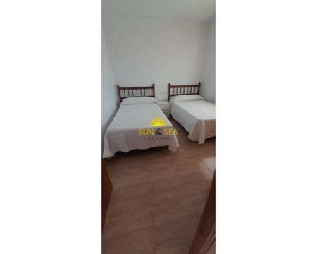 3 BEDROOM APARTMENT - LOS ALCÁZARES - Photo 4