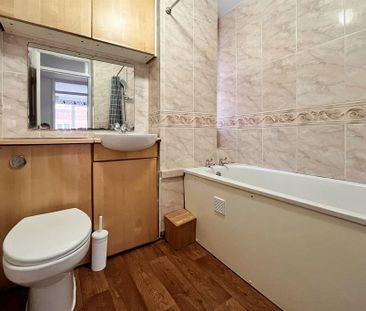 2 bedroom flat to rent - Photo 6