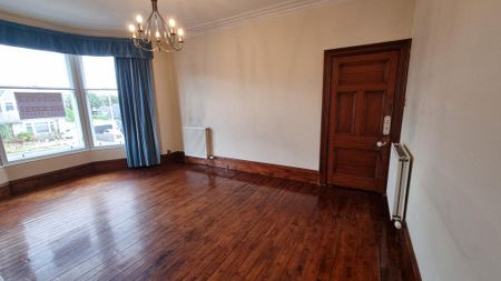 3 bedroom flat to rent - Photo 2