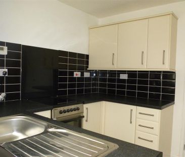 Peterhouse Crescent, March - Photo 3