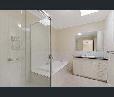 Spacious 2-Bedroom Unit! - Photo 5