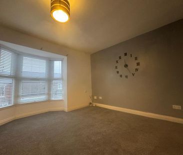 2 bedroom maisonette to rent - Photo 1