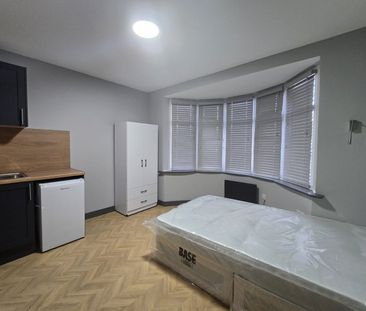 Studio Flat, Ferring Close, HA2 - Photo 2