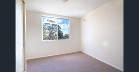 Conveniently located within the popular 'Cotswold House' - Photo 3