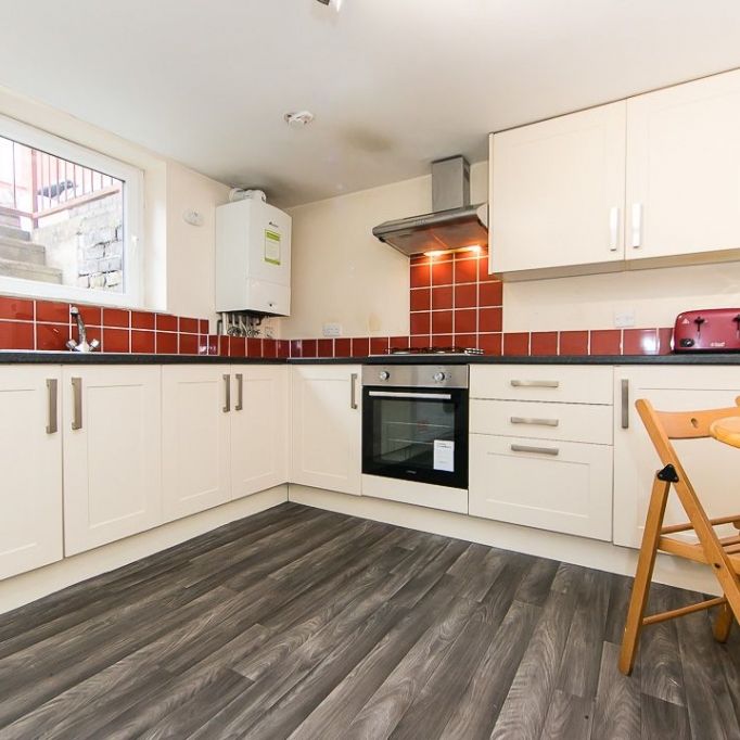 Welton Grove, Hyde Park, Leeds - Photo 1