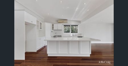 MAYREEF’ – A Welcoming Family Living - Photo 5