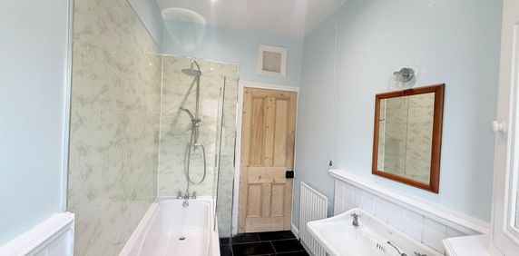 2 bedroom terraced house to rent - Photo 2