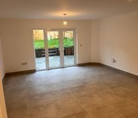 3 bedroom detached house to rent - Photo 5