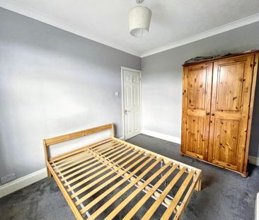 4 bedroom terraced house to rent - Photo 6