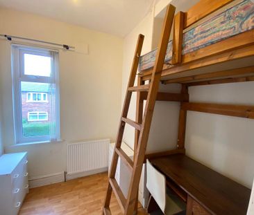 3 bedroom terraced house to rent - Photo 2