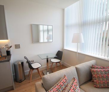 Studio to rent - Photo 2