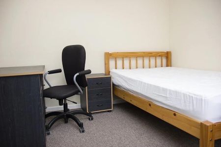 5 bedroom house to rent - Photo 2