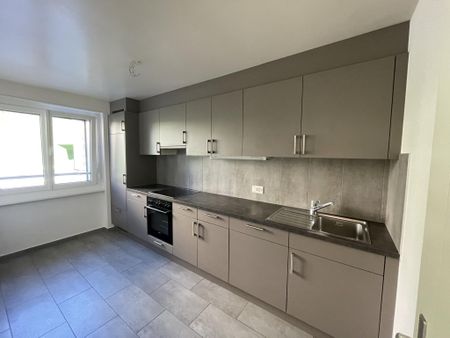 Rue du Bois-Noir 33 - appartement 2ème Est - Photo 3