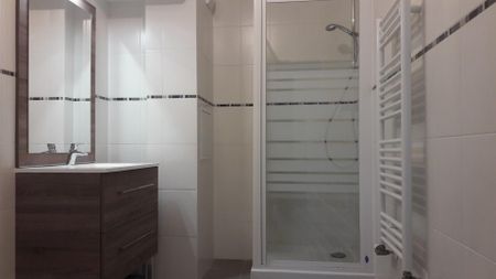 location Appartement T2 DE 38.43m² À CACHAN - Photo 2