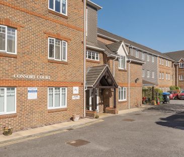 2 bedroom retirement property to rent - Photo 3