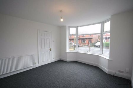 3 bedroom semi-detached house to rent - Photo 3