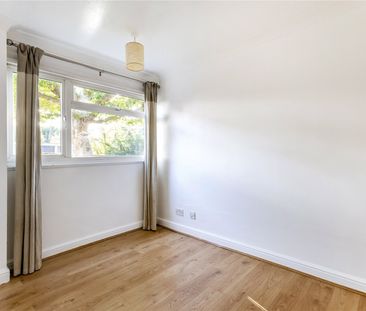Princes Road, Weybridge, Surrey, KT13 ground floor flat to rent - Photo 3