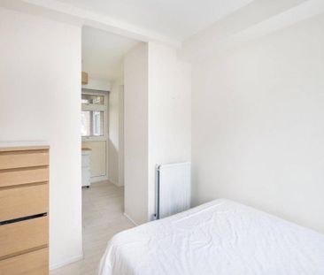 2 bedroom maisonette to rent - Photo 6