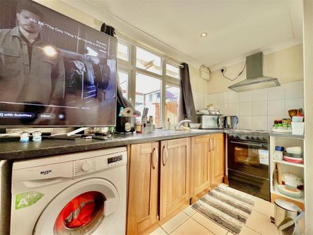 Studio to rent - Photo 5