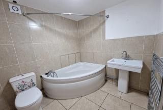 2 Bedroom Apartment for Rent - Photo 5