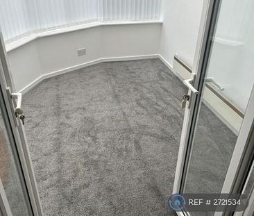 3 bedroom detached house to rent - Photo 2