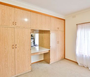 Comfortable 3 Bedroom Family Home - Photo 3