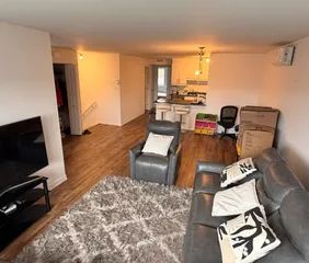 1 room apartment of 93m² in Gatineau - Photo 2