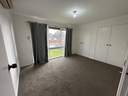 3 BEDROOM HOME IN CENTRAL LOCATION - Photo 5