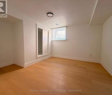 5261 BUCHANAN AVENUE, Niagara Falls, Ontario, L2E5A7 - Photo 5