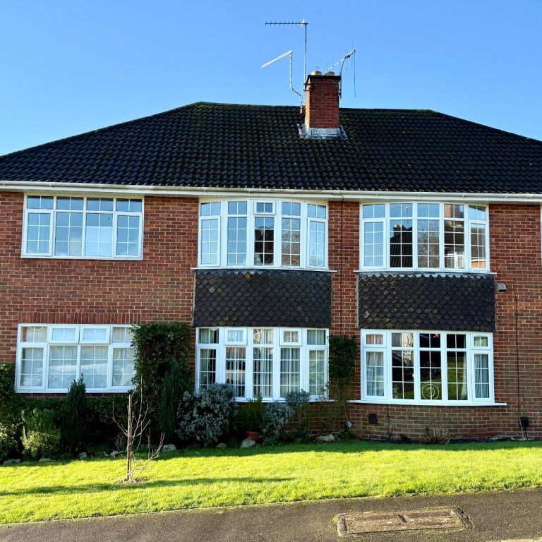 2 Bedroom Flat / Apartment - Kingsfield, Bursledon - Photo 1