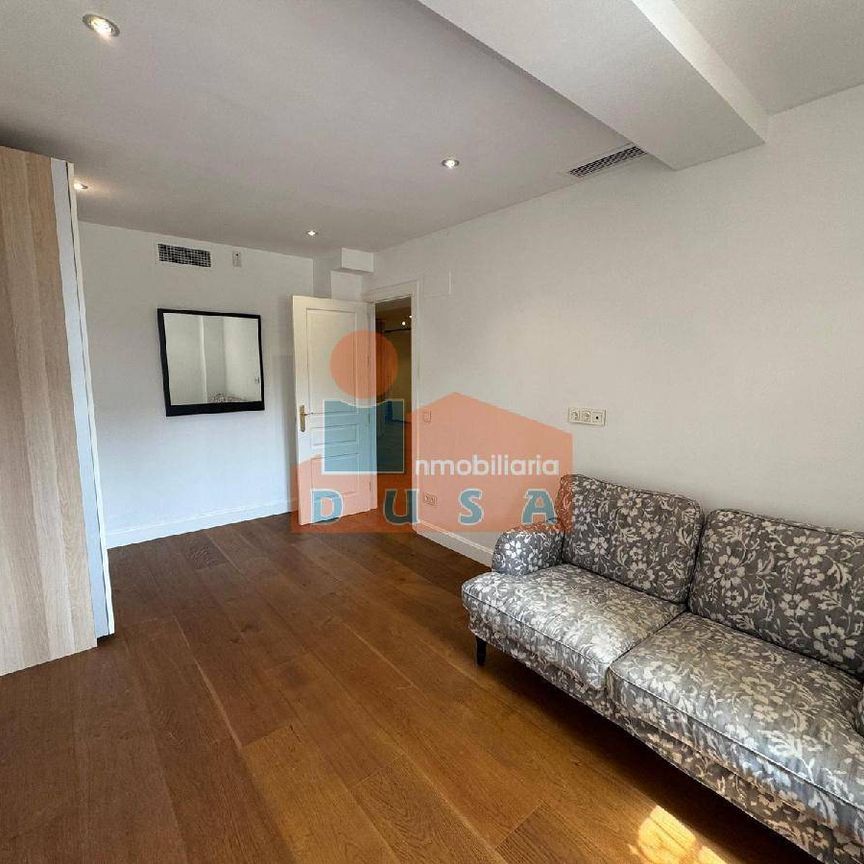 ALQUILER ADOSADA EXCLUSIVA | 3.000 €, 277 m² - Photo 1